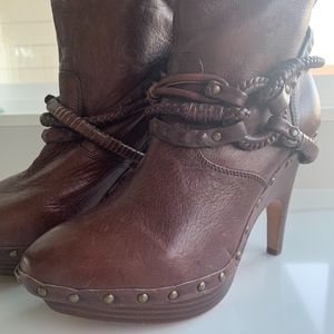 Dolce Vita,  detailed leather boots